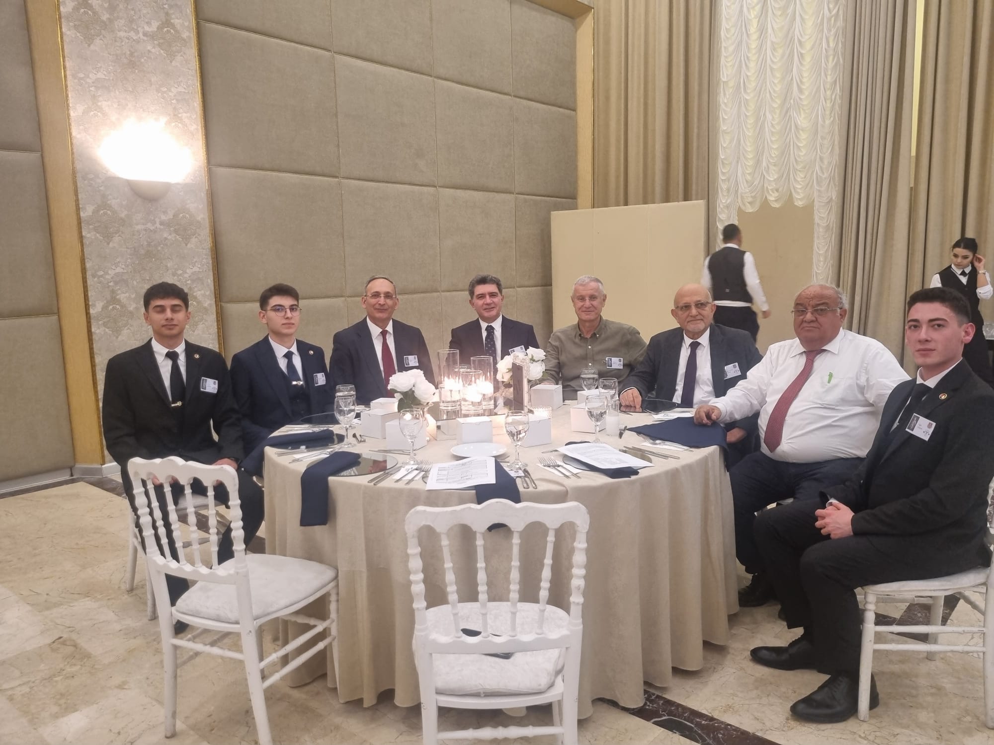 ASKERÎ TIBBİYELİLER DERNEĞİ’NDEN GÜLHANE’NİN KURULUŞ YIL DÖNÜMÜNDE ANITKABİR ZİYARETİ
