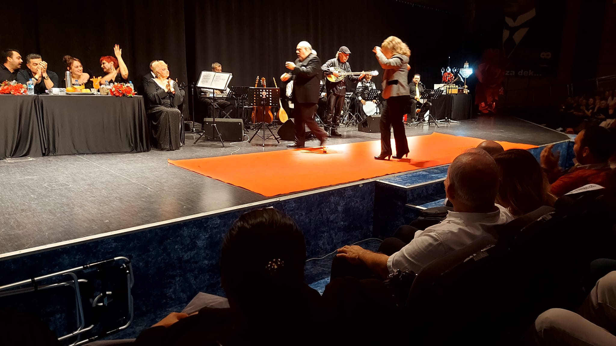 Antalya’da Nostalji Rüzgarı: “Nurdan Ayhan Gazinosu” Büyük İlgi Gördü